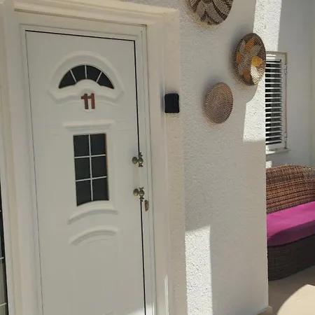 Sea Breeze Maisonette * Lárnaka