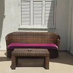 Апартаменти Sea Breeze Maisonette Ларнака