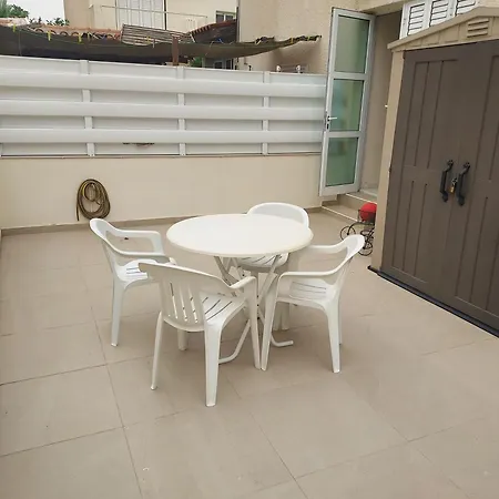 Апартаменты Sea Breeze Maisonette