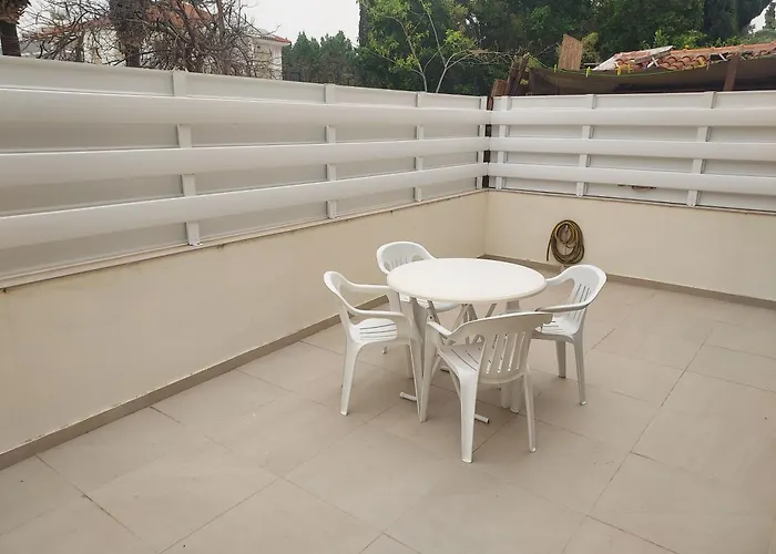 Sea Breeze Maisonette *