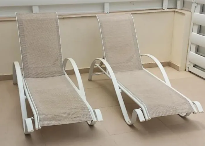 Sea Breeze Maisonette Ларнака