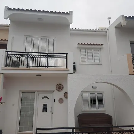 דירה Sea Breeze Maisonette לרנקה
