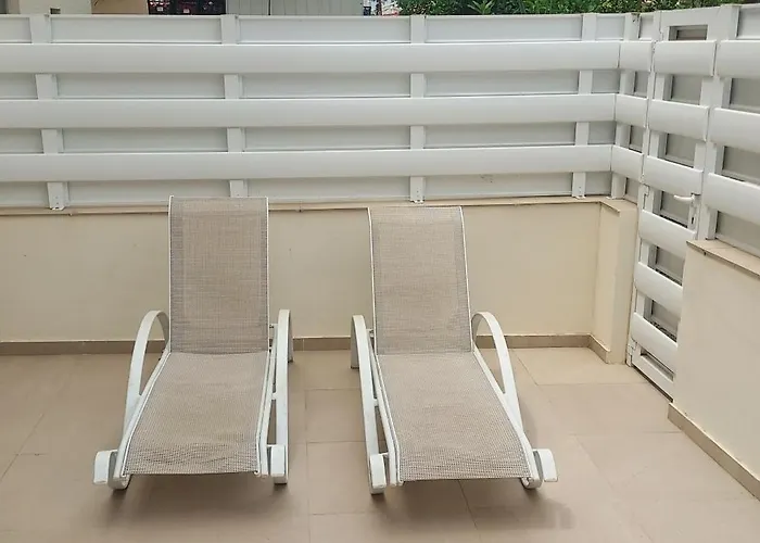 Sea Breeze Maisonette דירה